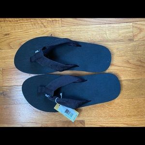NWT Men’s size 9 Teva Flip Flops